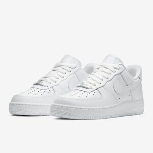 Nike Women's Air Force 1 '07 Shoes
